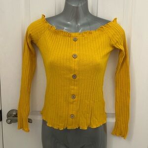 Yellow, Cropped, Long Sleeved Top with Buttons, Sz M